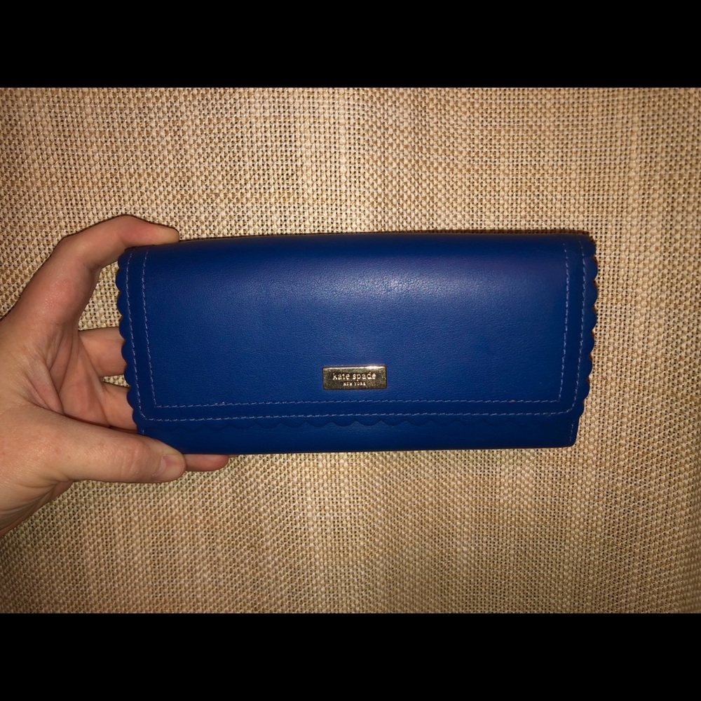 Kate Spade Scalloped Wallet
